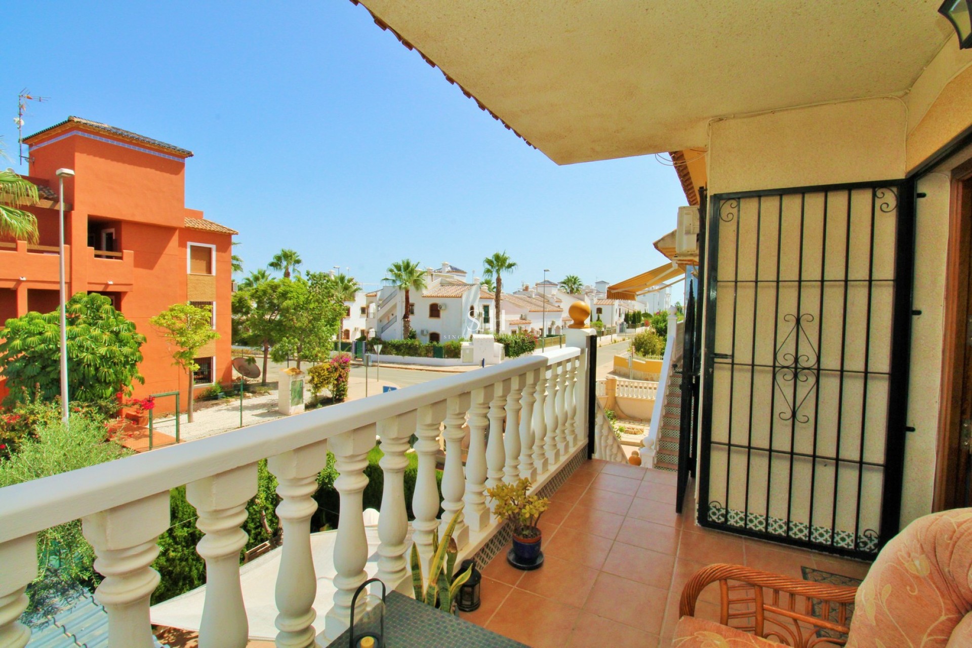 Resale - Apartament - Orihuela Costa - PAU 8