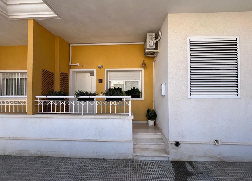 Resale - Apartment / flat - Almoradí - Inland