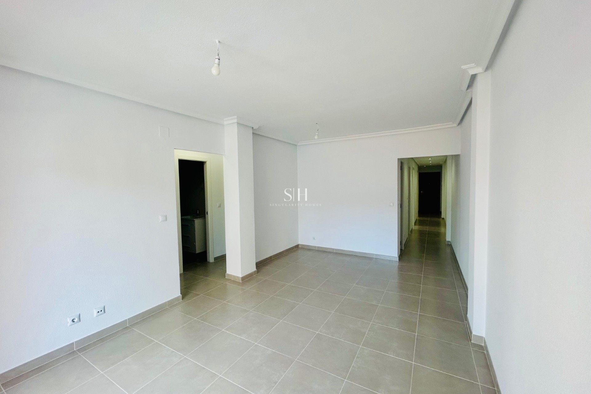 Resale - Apartment / flat - Daya Nueva