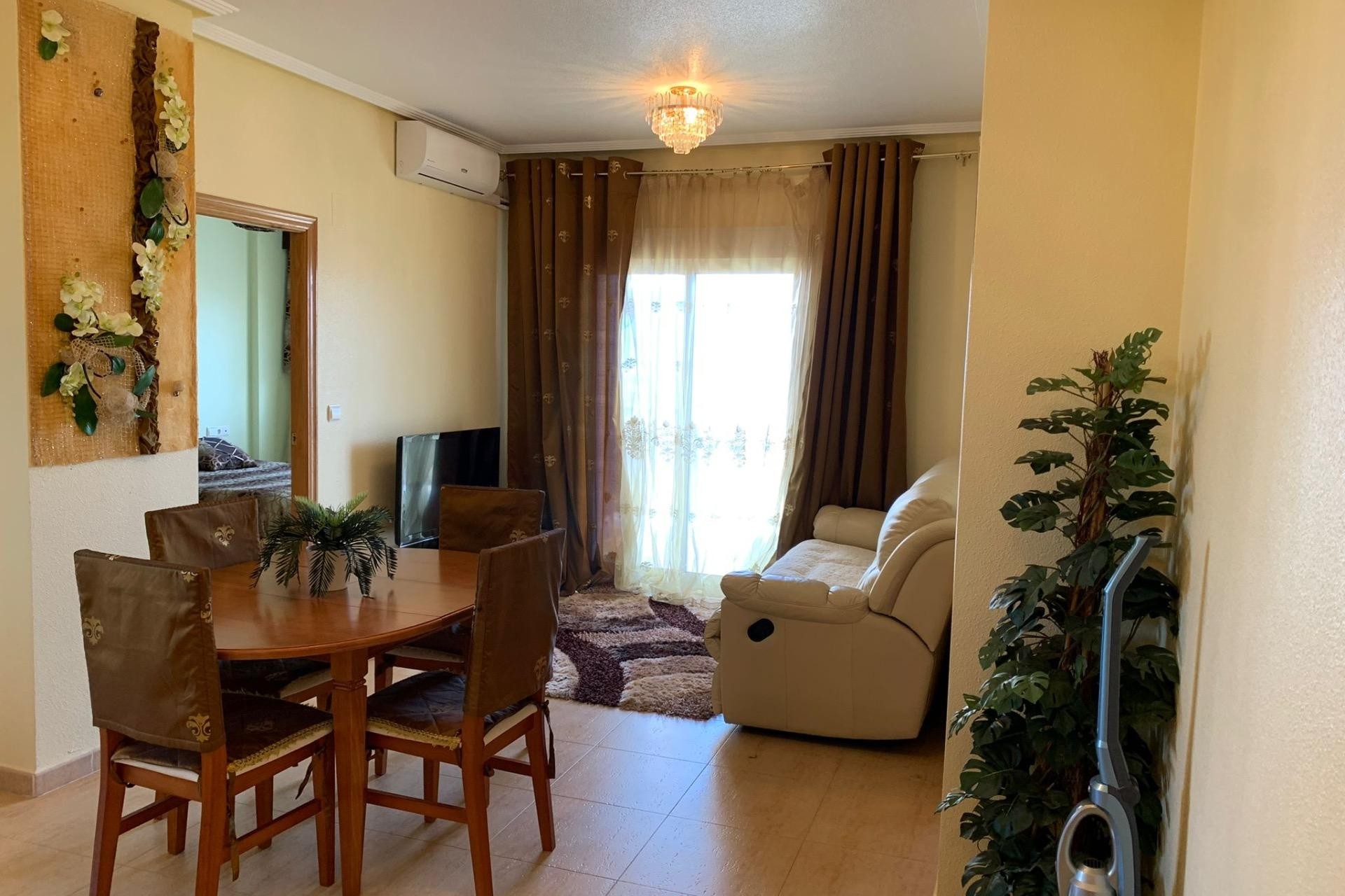 Resale - Apartment / flat - Guardamar del Segura - Puerto