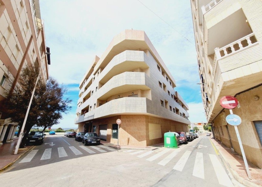 Resale - Apartment / flat - La Mata - Costa Blanca