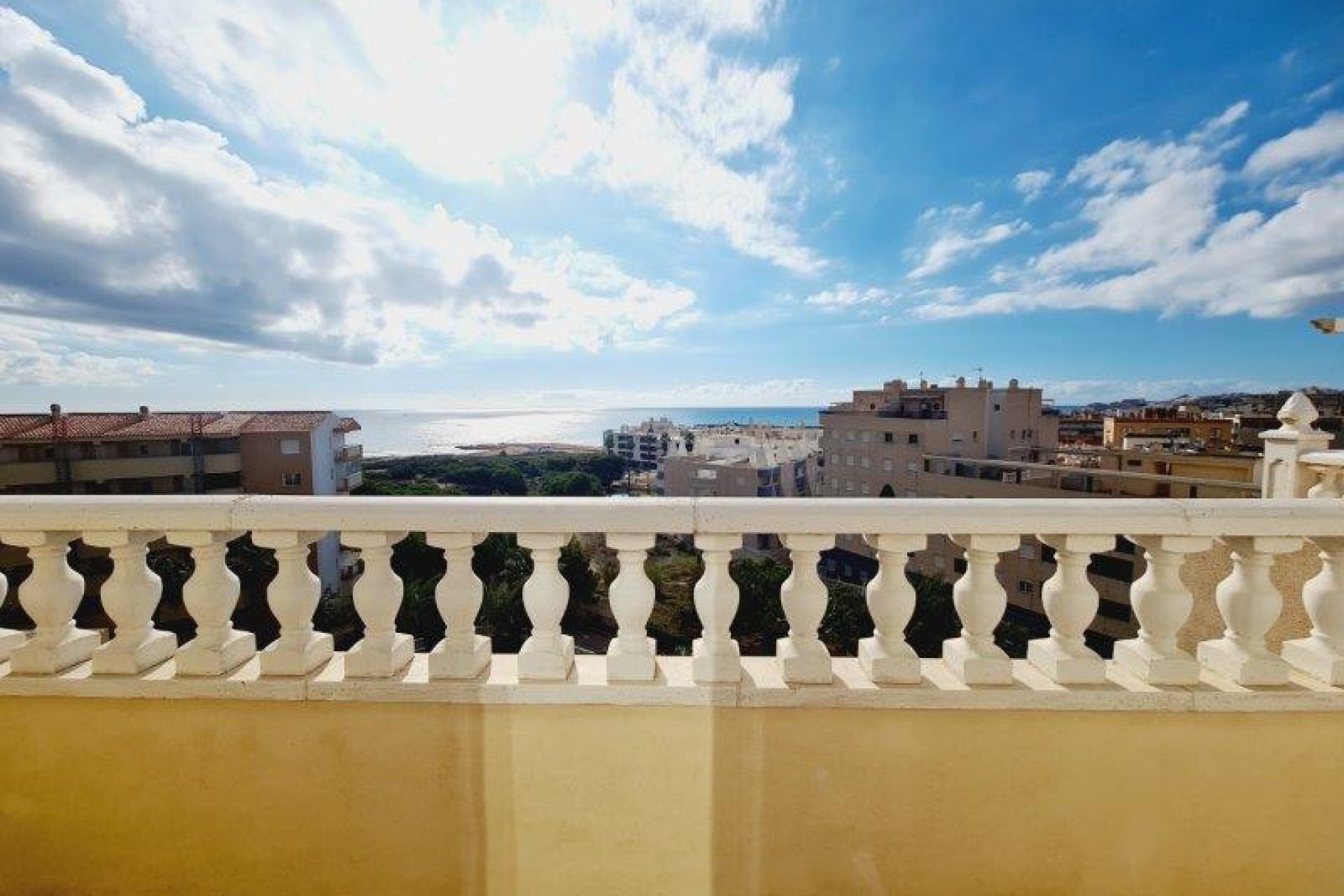 Resale - Apartment / flat - La Mata - Costa Blanca