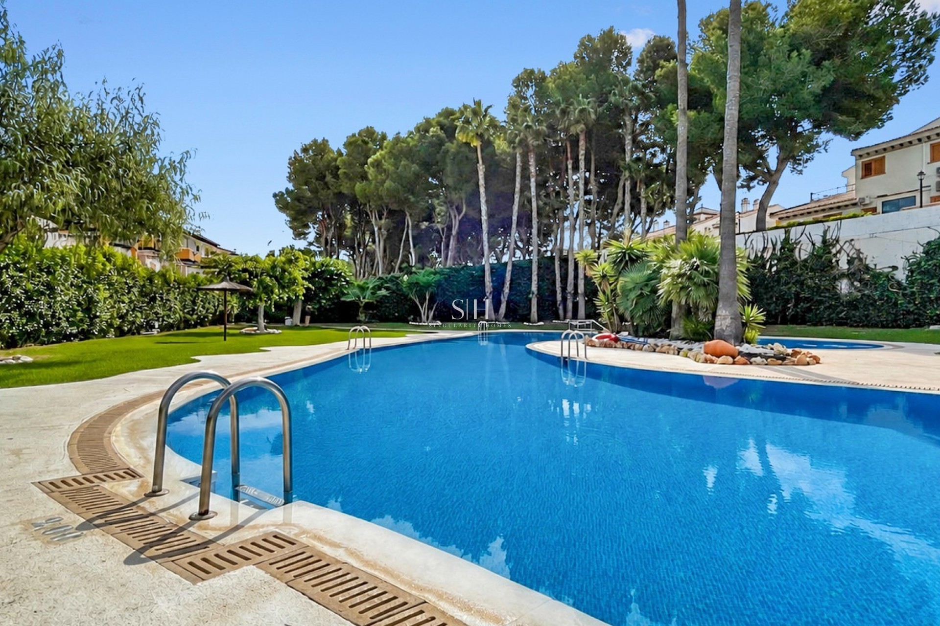 Resale - Apartment / flat - Mil Palmeras