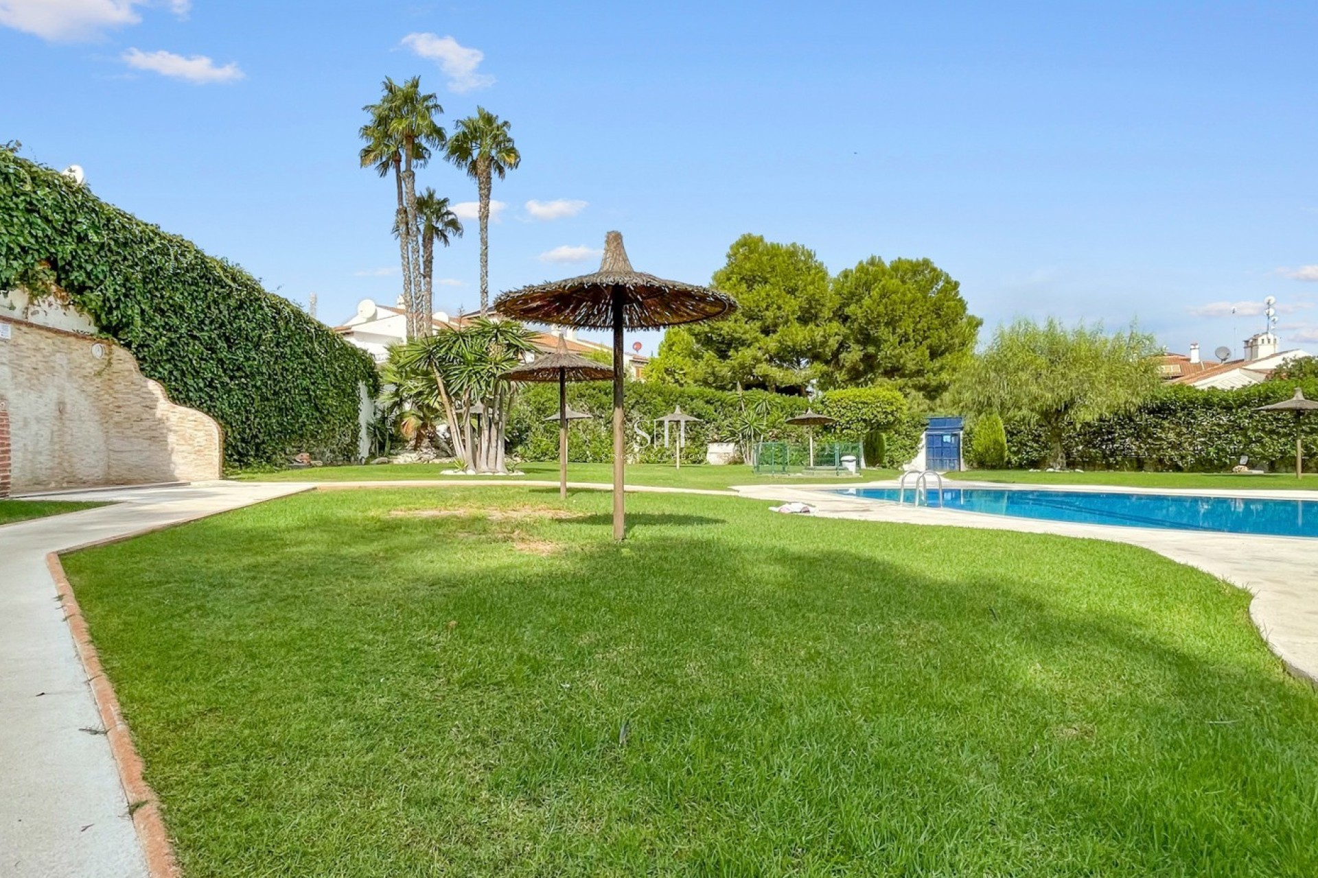Resale - Apartment / flat - Mil Palmeras