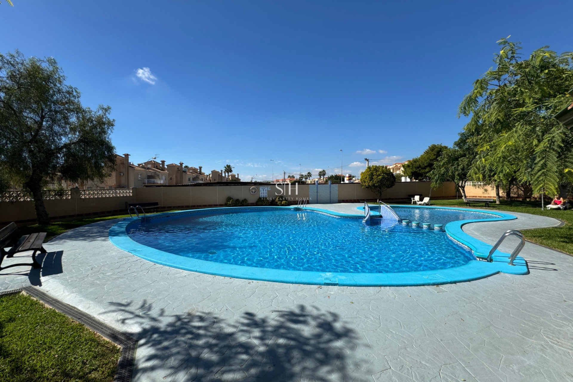 Resale - Apartment / flat - Orihuela Costa - Los Almendros-la Florida