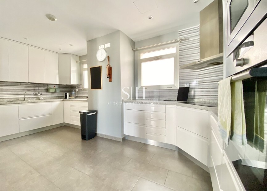 Resale - Apartment / flat - Orihuela Costa - Los Dolses