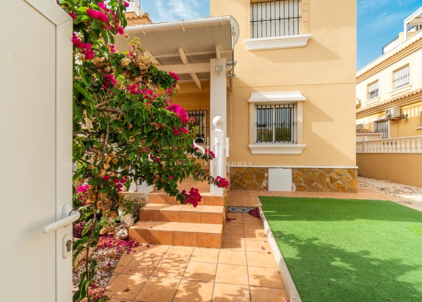 Resale - Apartment / flat - Orihuela Costa - Los Dolses