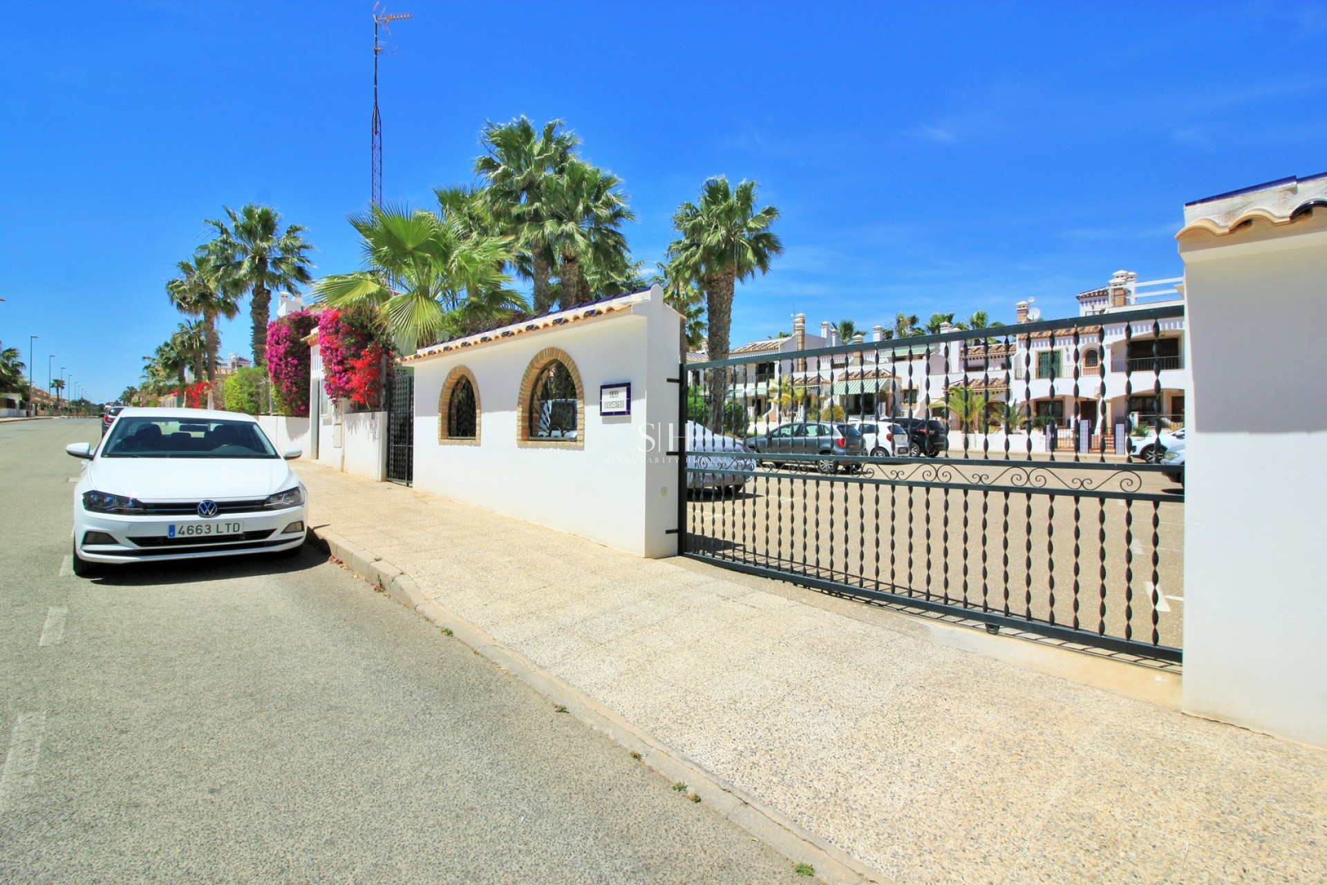 Resale - Apartment / flat - Orihuela Costa - PAU 8