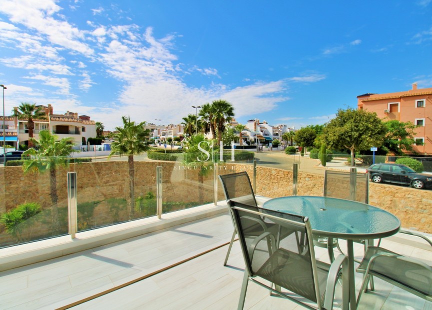 Resale - Apartment / flat - Orihuela Costa - PAU 8