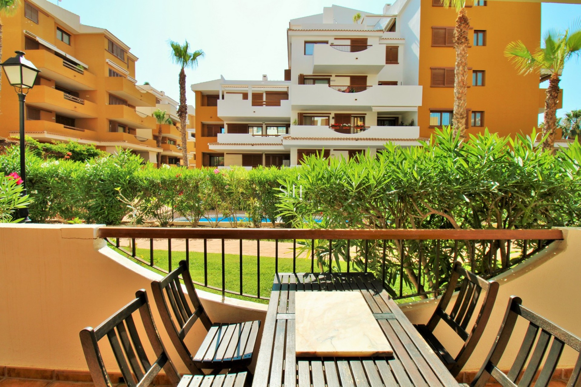 Resale - Apartment / flat - Orihuela Costa - Punta Prima