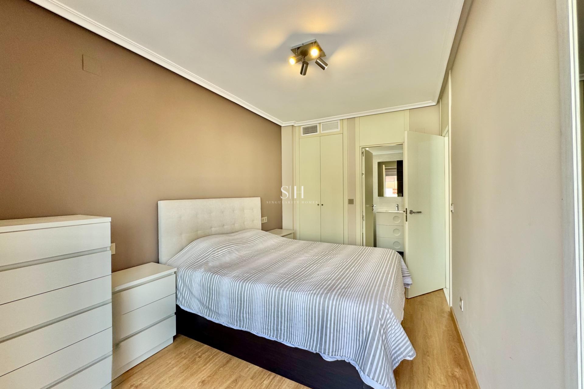 Resale - Apartment / flat - Orihuela Costa - Punta Prima