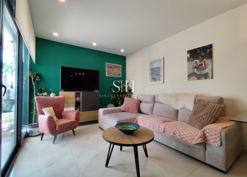 Resale - Apartment / flat - Orihuela Costa