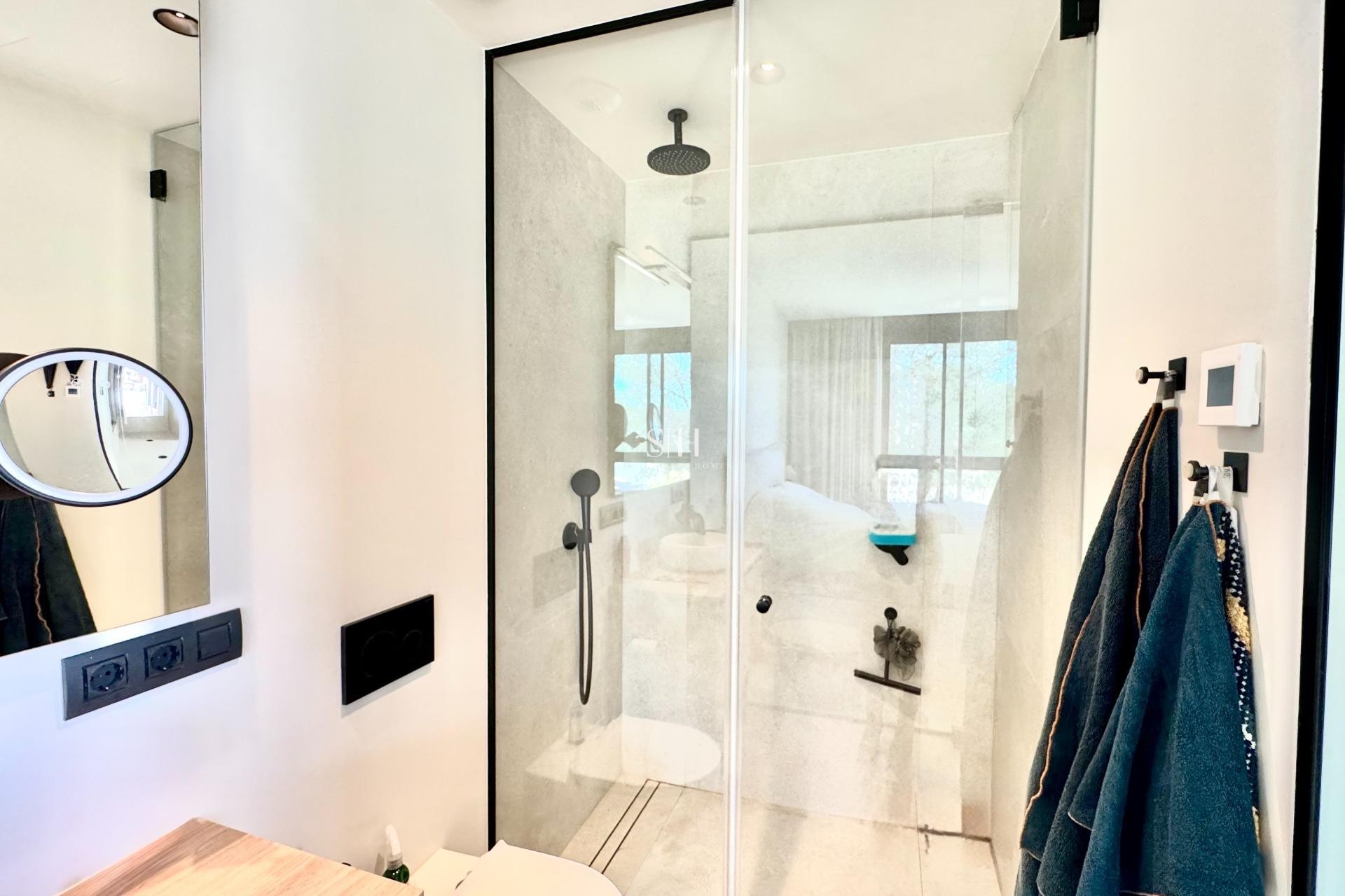 Resale - Apartment / flat - Orihuela - Las Colinas Golf