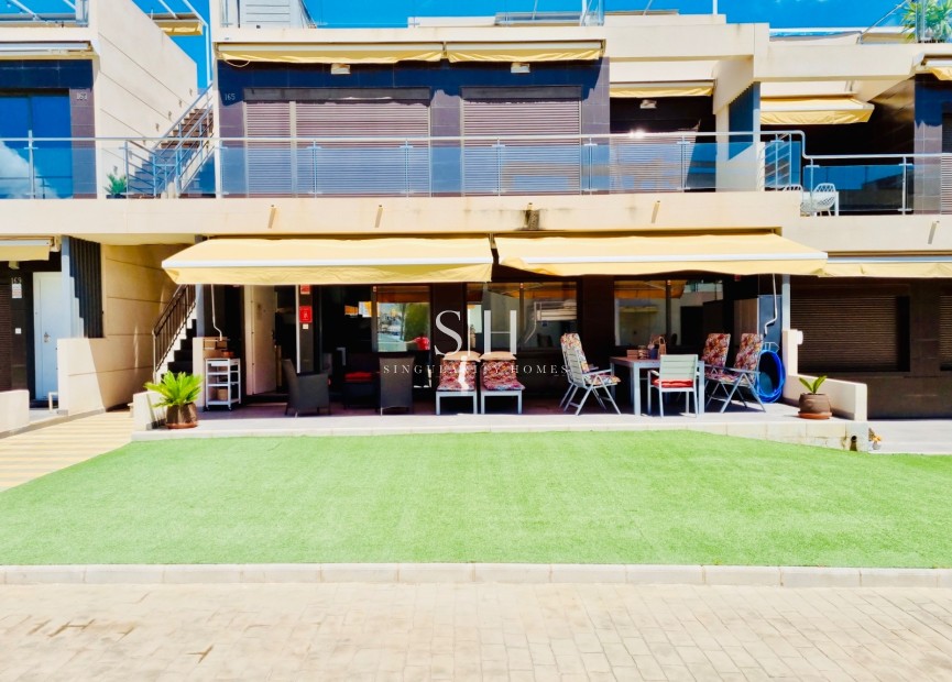 Resale - Apartment / flat - Pilar de la Horadada - Mil Palmeras