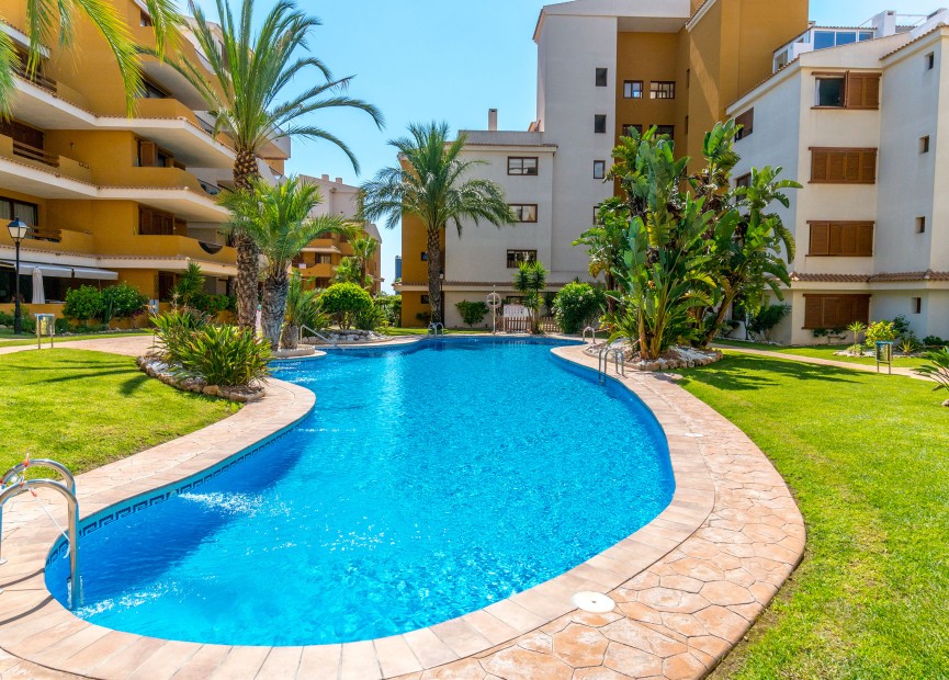 Resale - Apartment / flat - Punta Prima - Costa Blanca