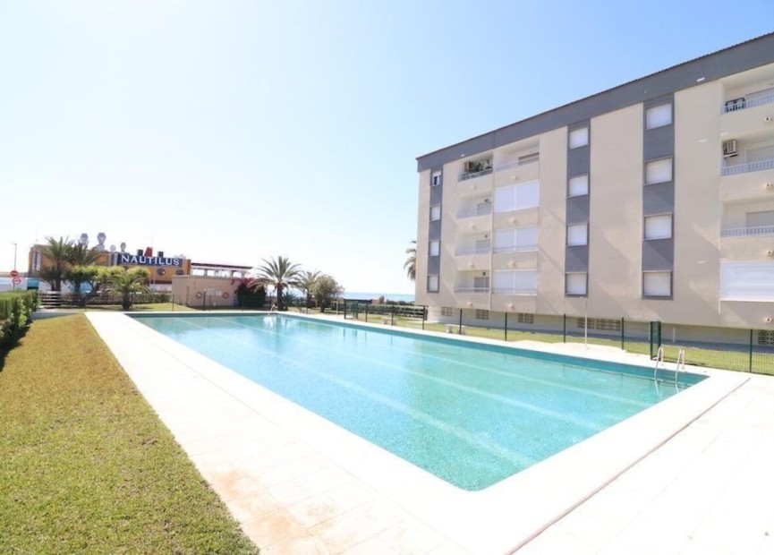 Resale - Apartment / flat - Punta Prima - Costa Blanca