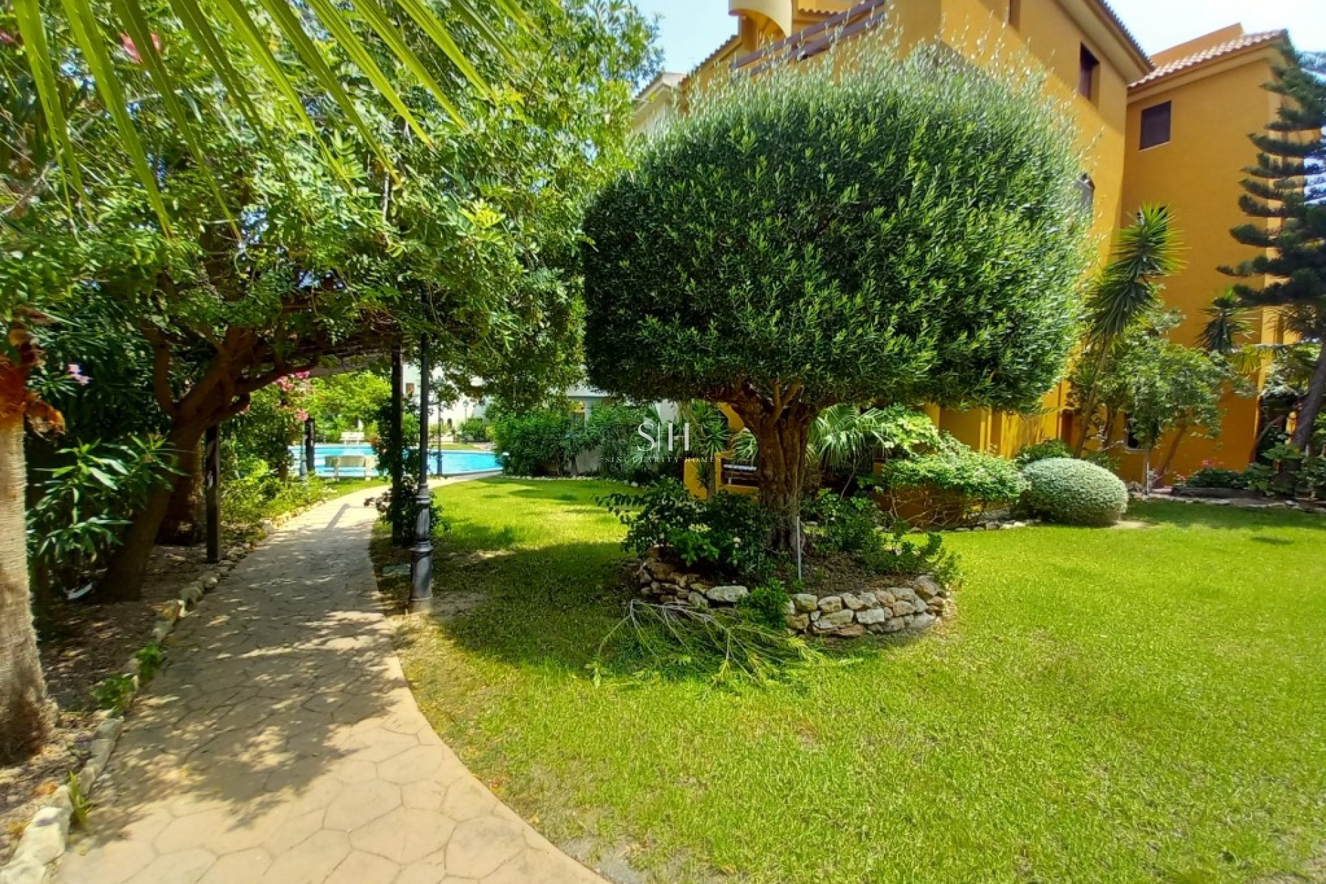 Resale - Apartment / flat - Punta Prima