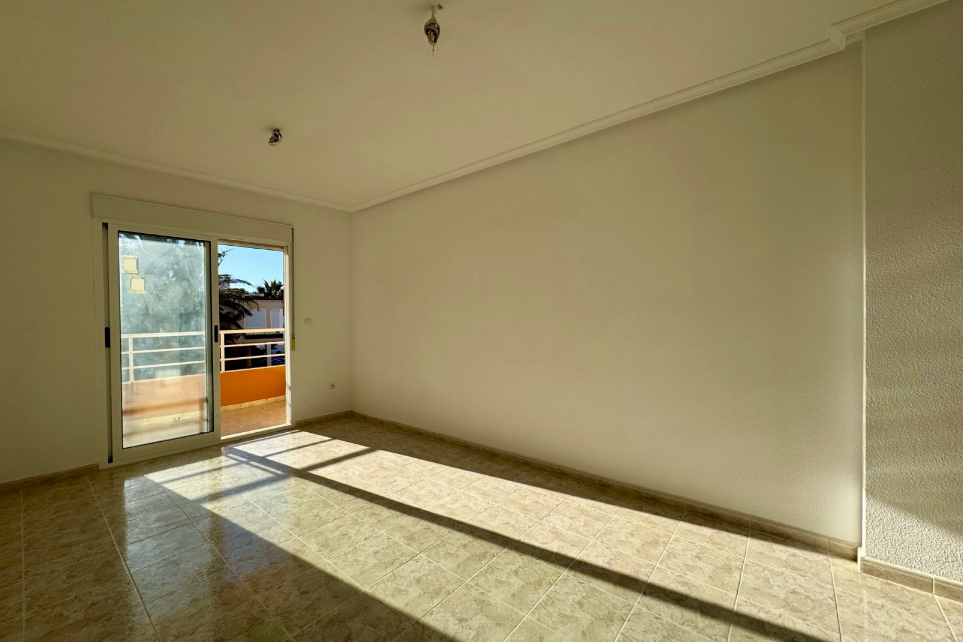 Resale - Apartment / flat - San Miguel de Salinas