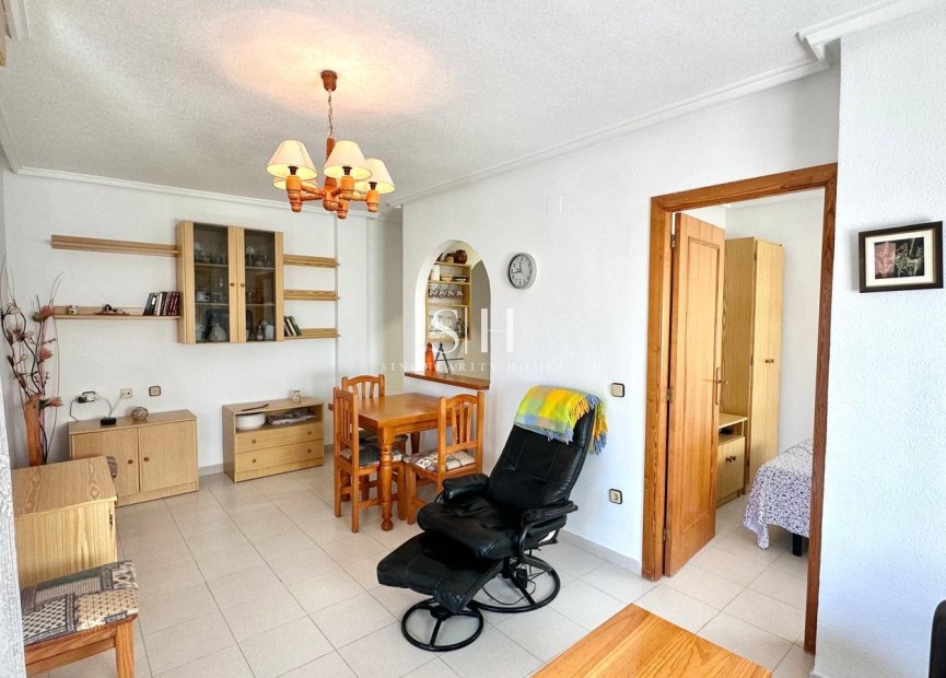 Resale - Apartment / flat - Torrevieja - Acequion