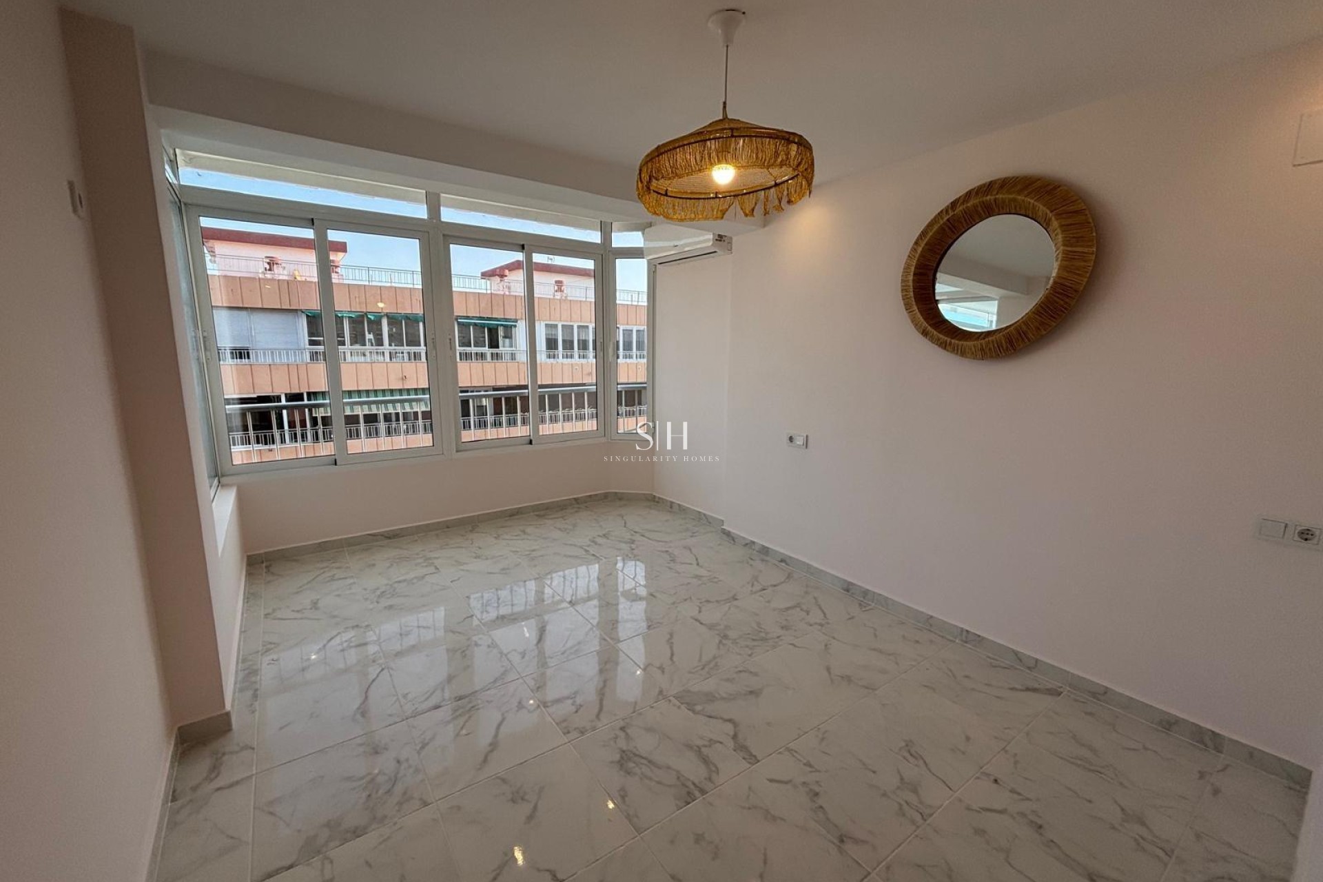 Resale - Apartment / flat - Torrevieja - Acequion