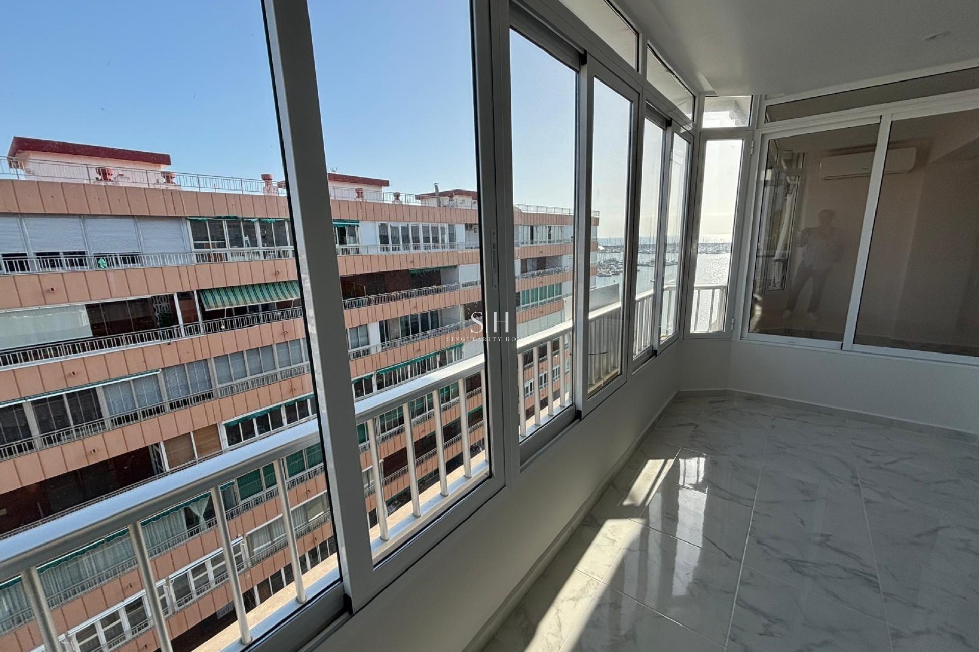Resale - Apartment / flat - Torrevieja - Acequion