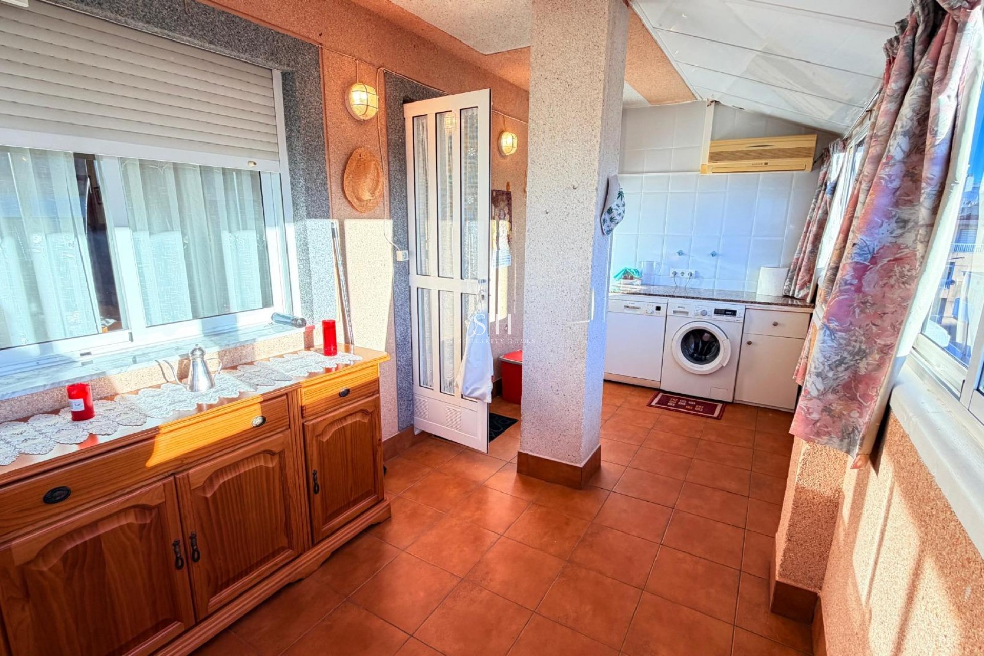 Resale - Apartment / flat - Torrevieja - Acequion