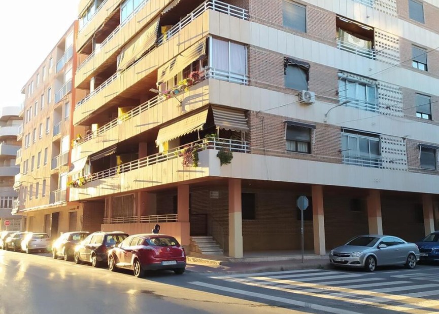 Resale - Apartment / flat - Torrevieja - Acequion