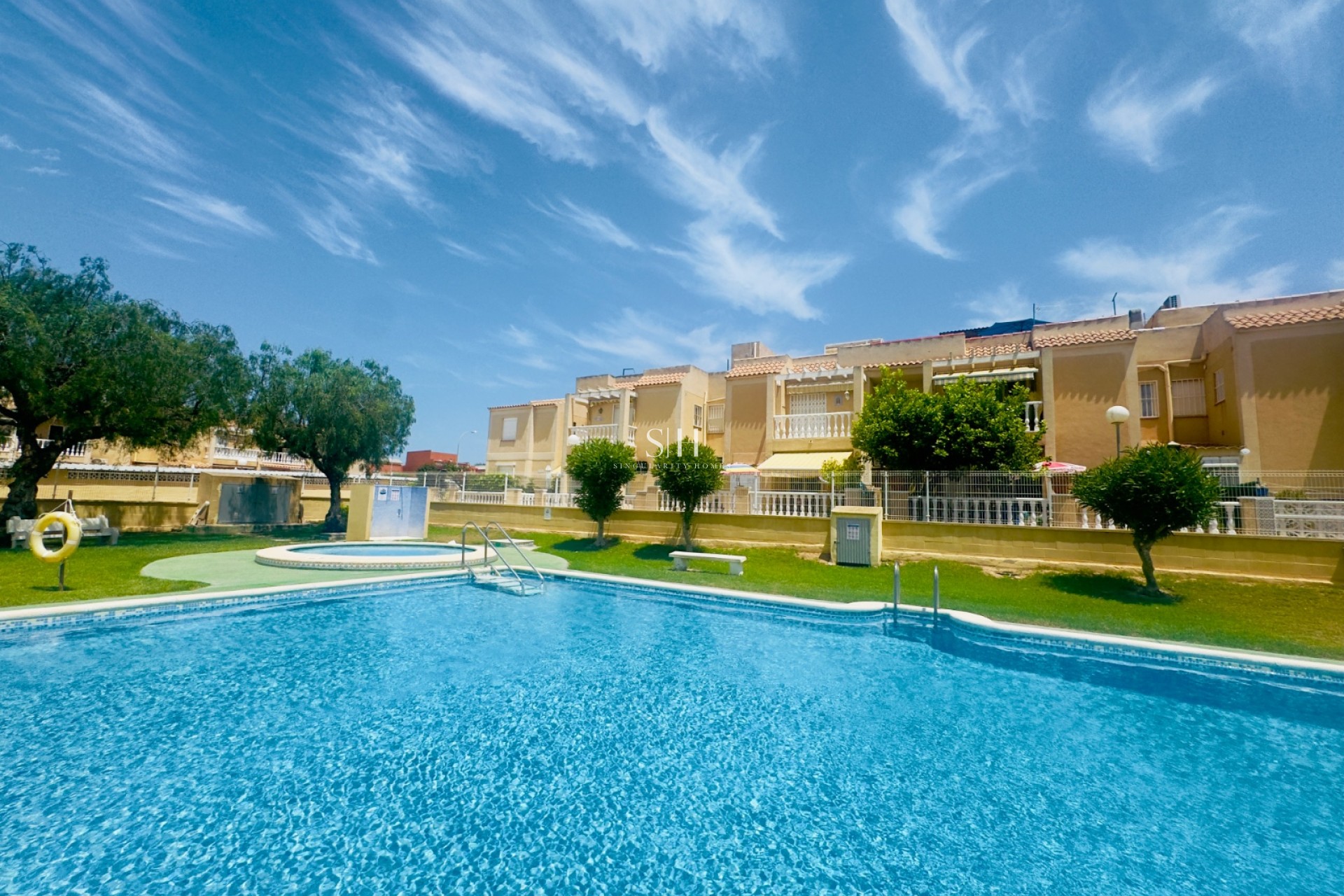Resale - Apartment / flat - Torrevieja - Aguas Nuevas