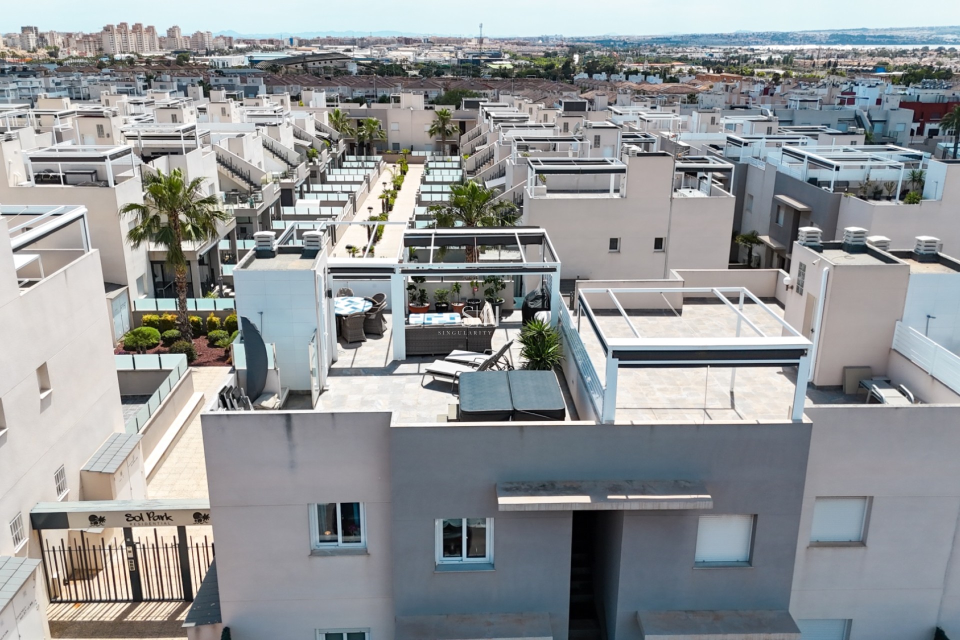 Resale - Apartment / flat - Torrevieja - Aguas Nuevas