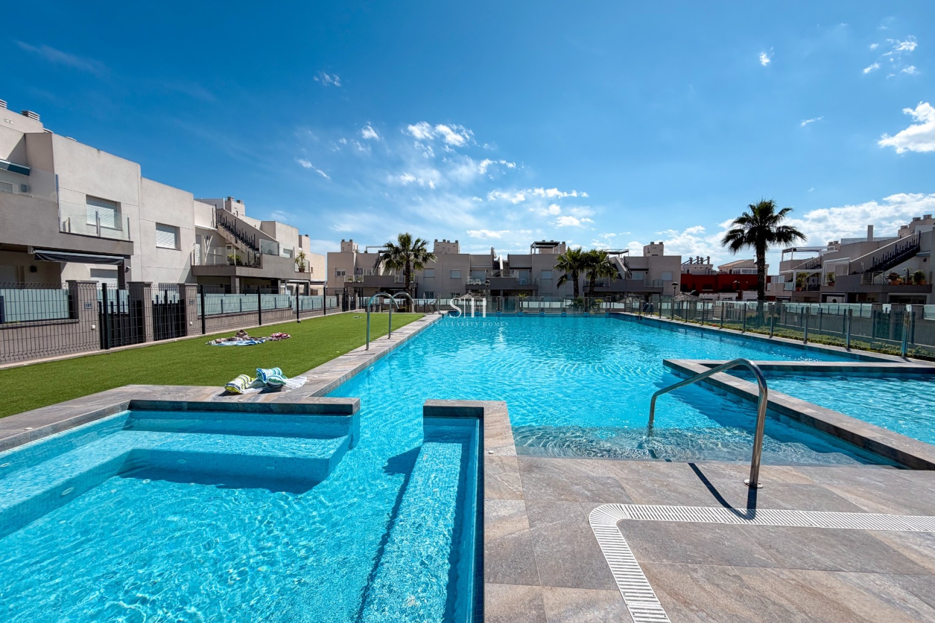 Resale - Apartment / flat - Torrevieja - Aguas Nuevas