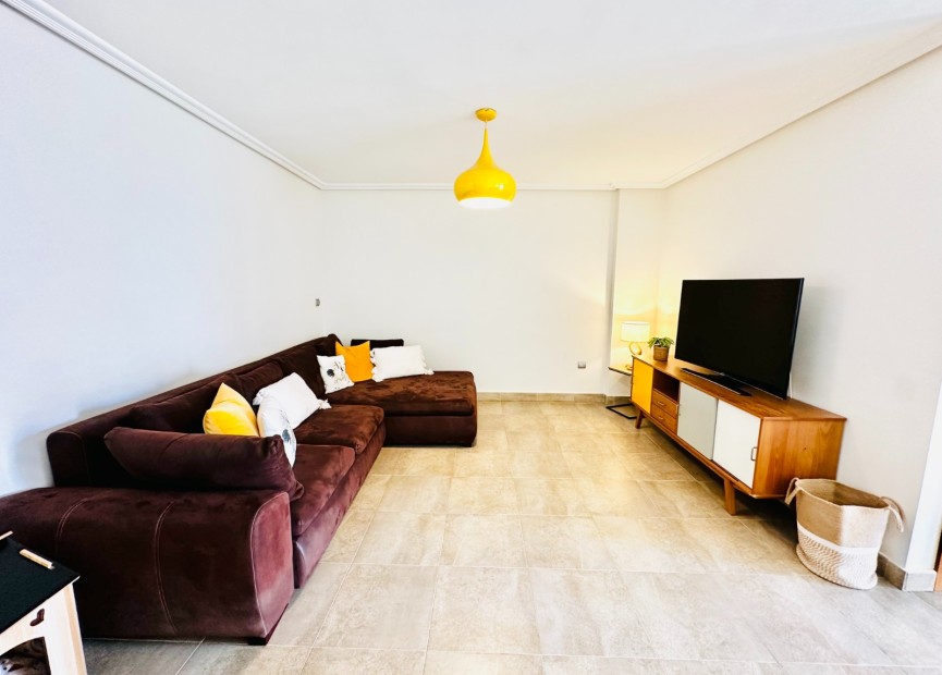 Resale - Apartment / flat - Torrevieja - CENTRE