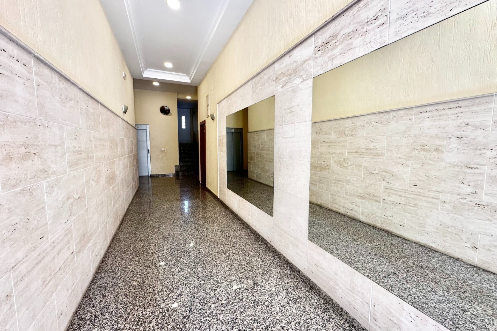 Resale - Apartment / flat - Torrevieja - CENTRE