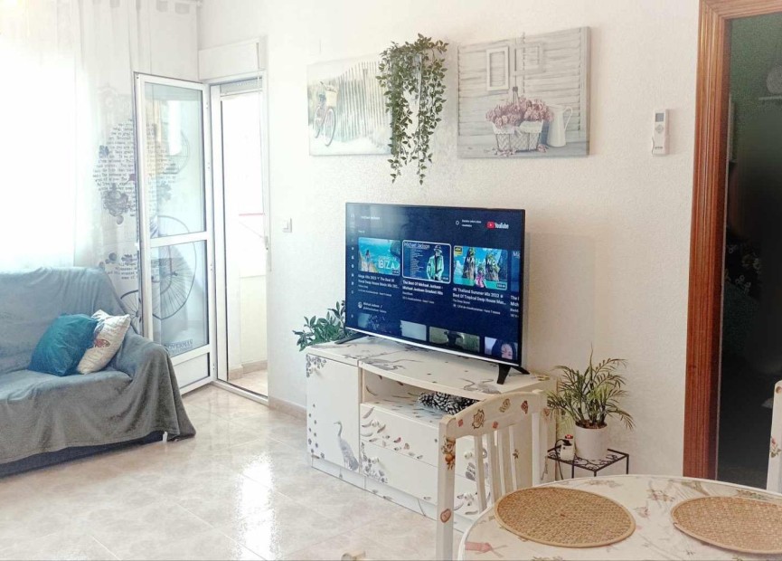 Resale - Apartment / flat - Torrevieja - Centro