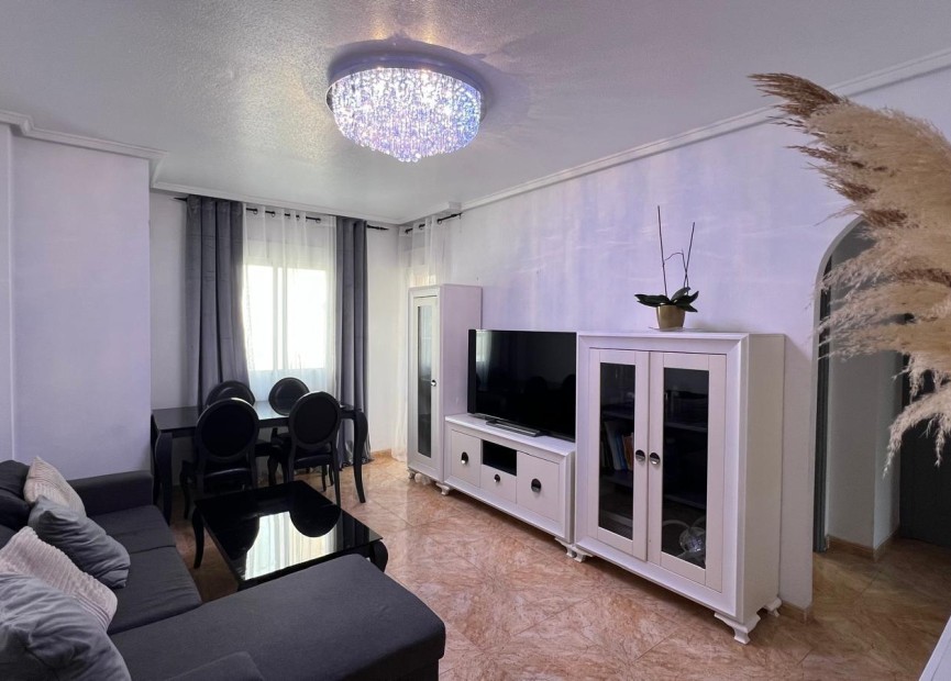 Resale - Apartment / flat - Torrevieja - Centro