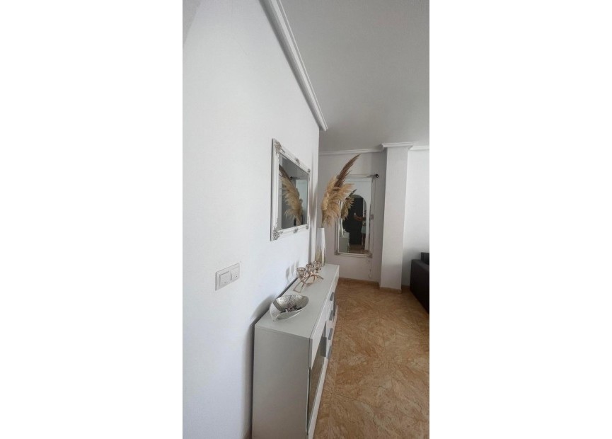 Resale - Apartment / flat - Torrevieja - Centro