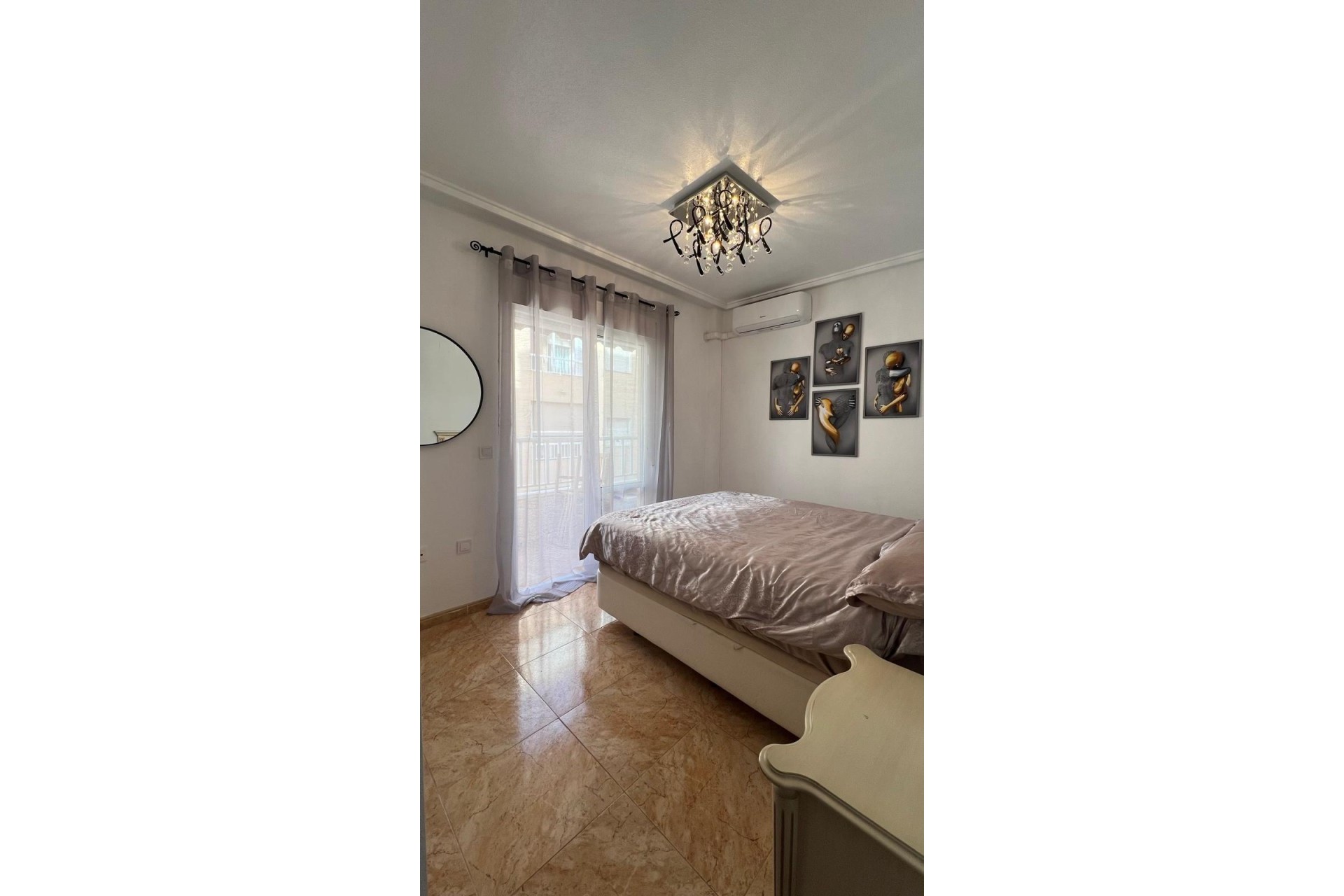 Resale - Apartment / flat - Torrevieja - Centro