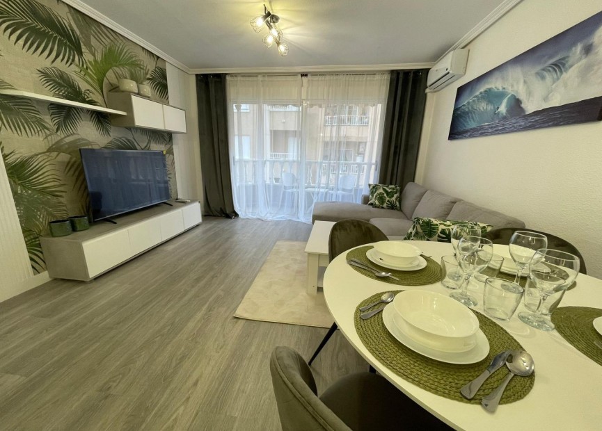 Resale - Apartment / flat - Torrevieja - Centro