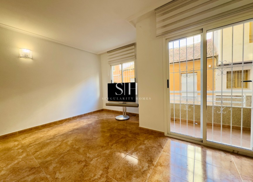 Resale - Apartment / flat - Torrevieja - Centro