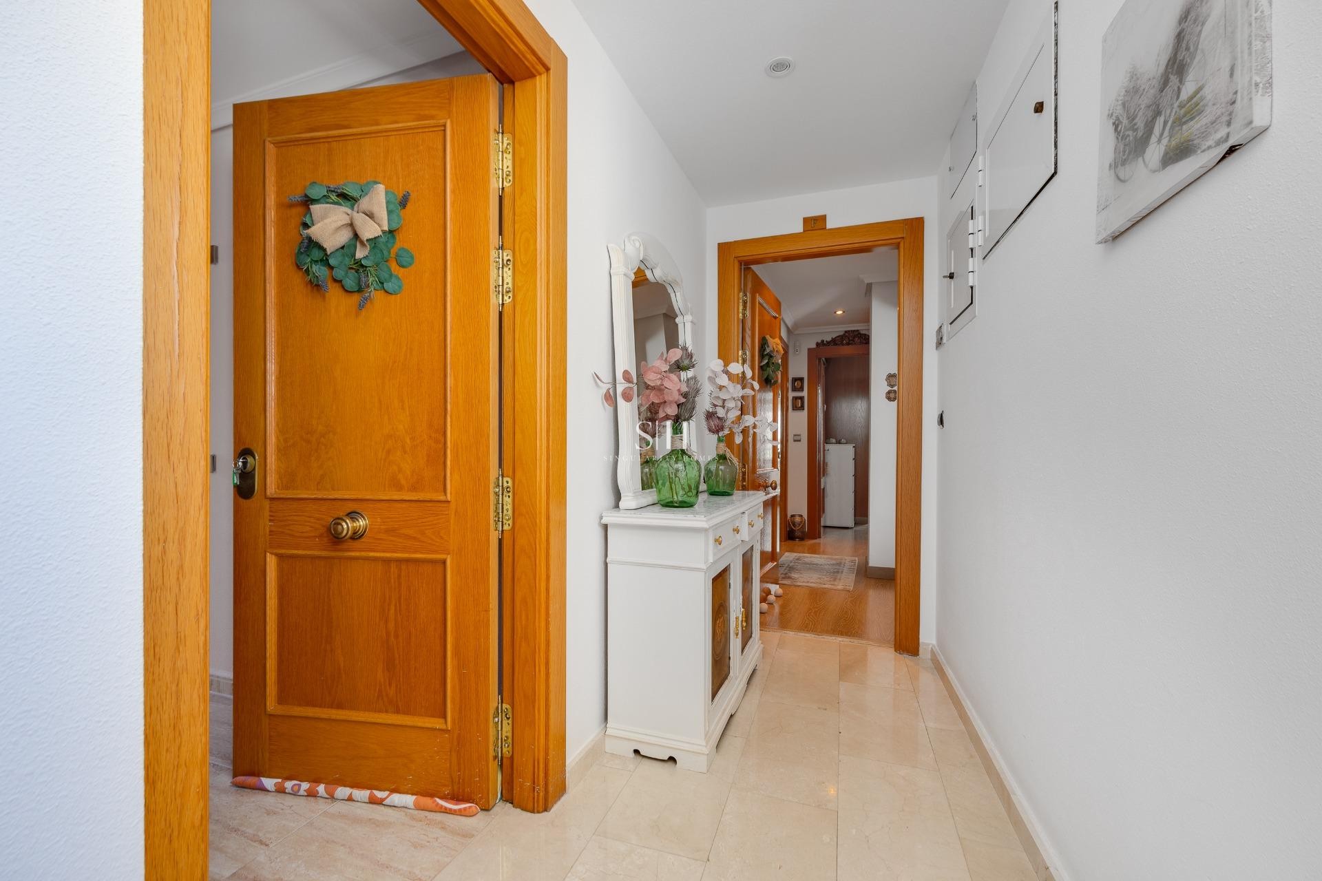 Resale - Apartment / flat - Torrevieja - Centro