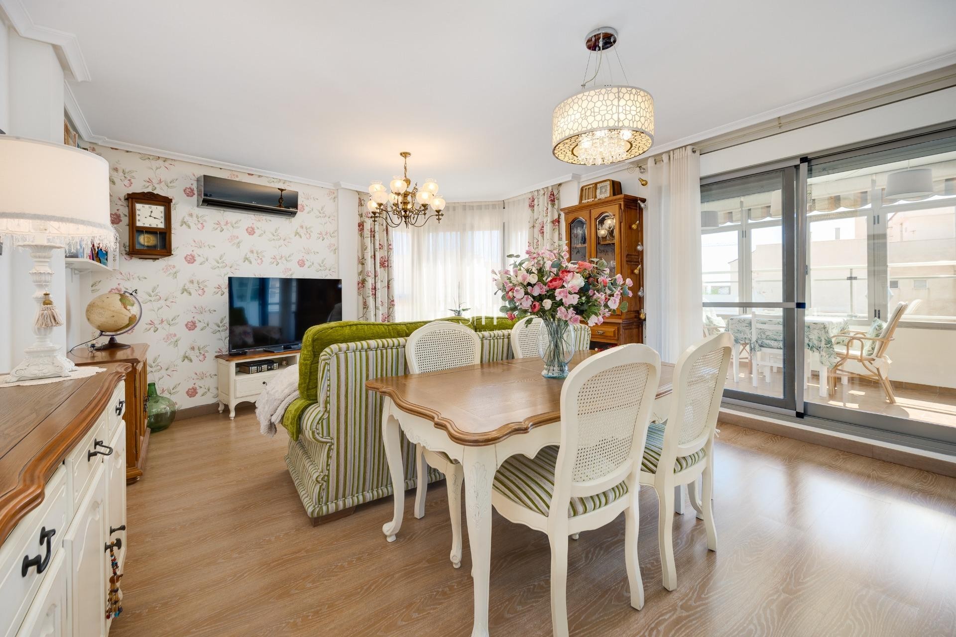 Resale - Apartment / flat - Torrevieja - Centro