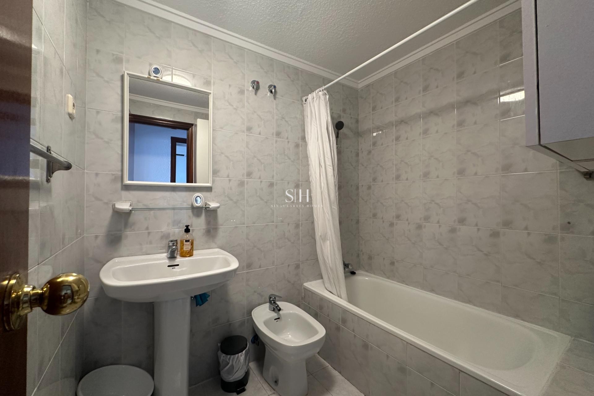 Resale - Apartment / flat - Torrevieja - Centro