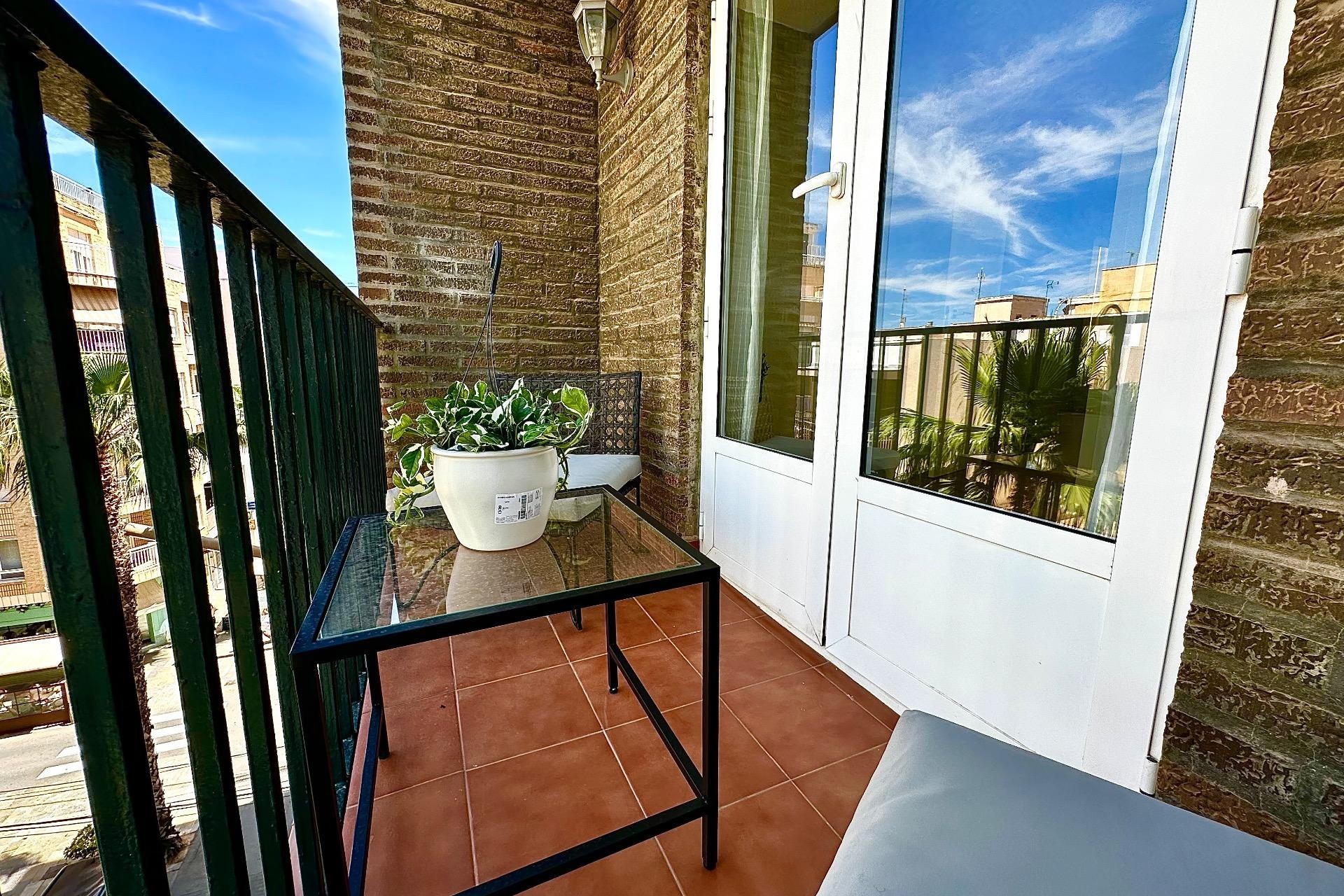 Resale - Apartment / flat - Torrevieja - Centro