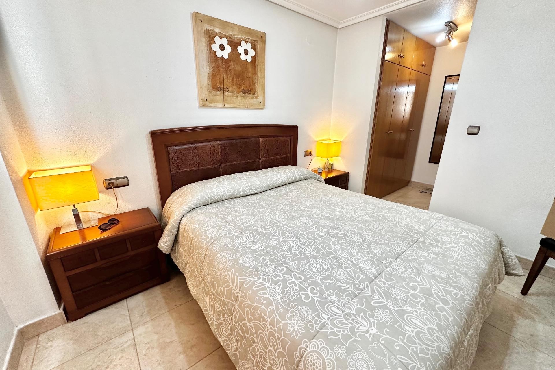 Resale - Apartment / flat - Torrevieja - Centro