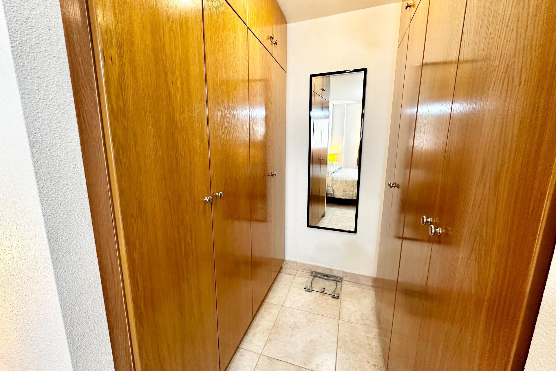 Resale - Apartment / flat - Torrevieja - Centro