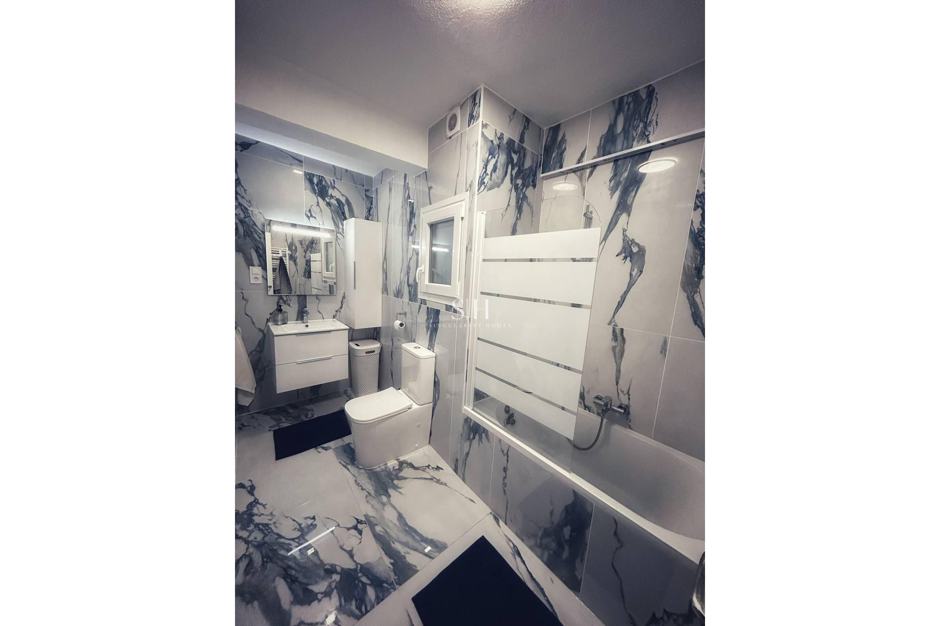 Resale - Apartment / flat - Torrevieja - Centro