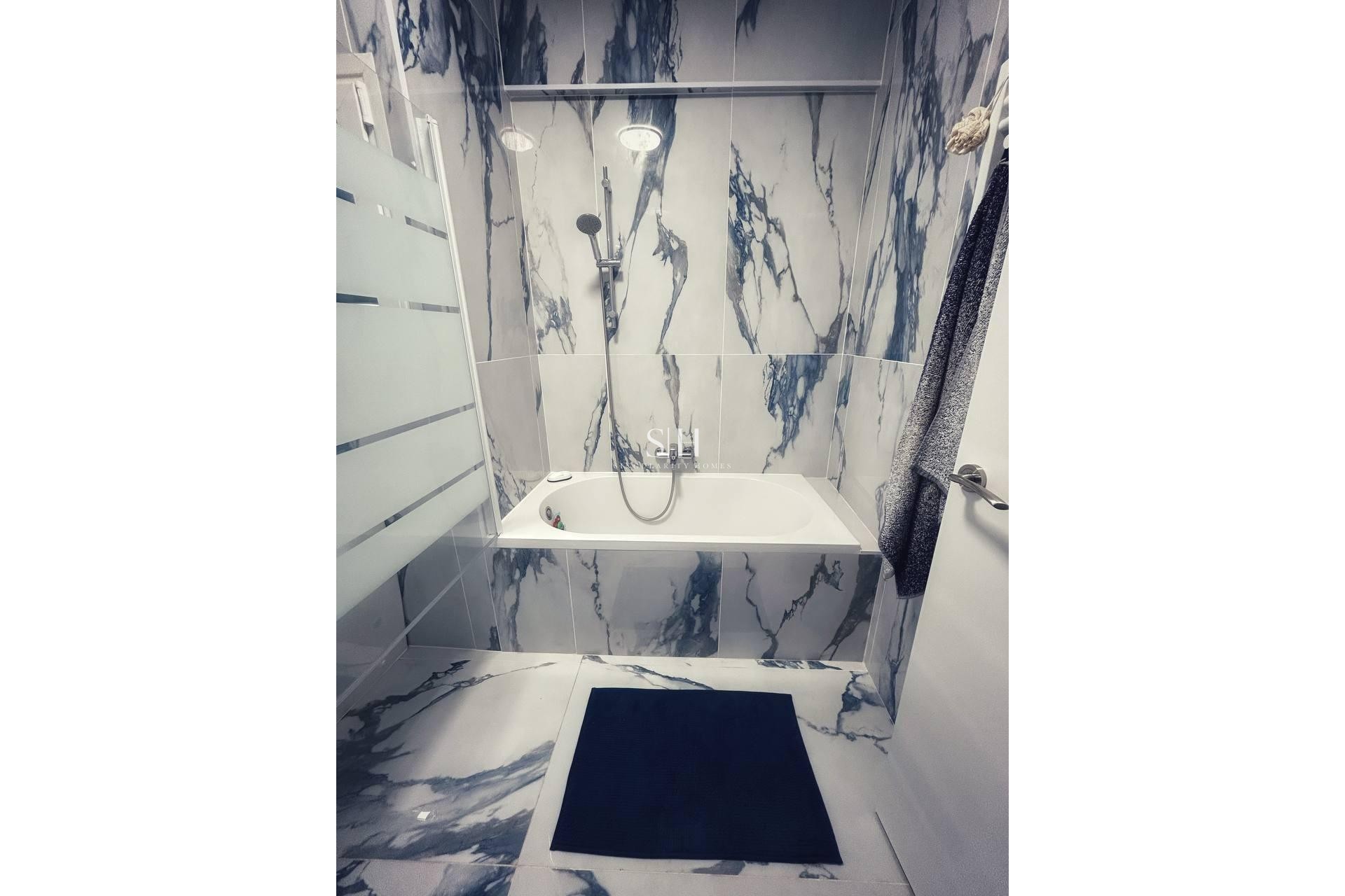 Resale - Apartment / flat - Torrevieja - Centro