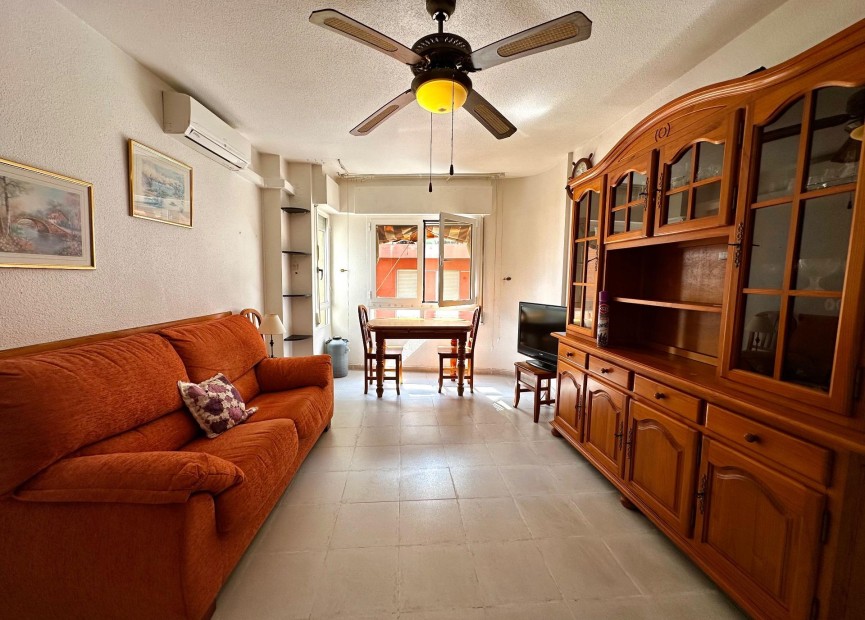 Resale - Apartment / flat - Torrevieja - Centro