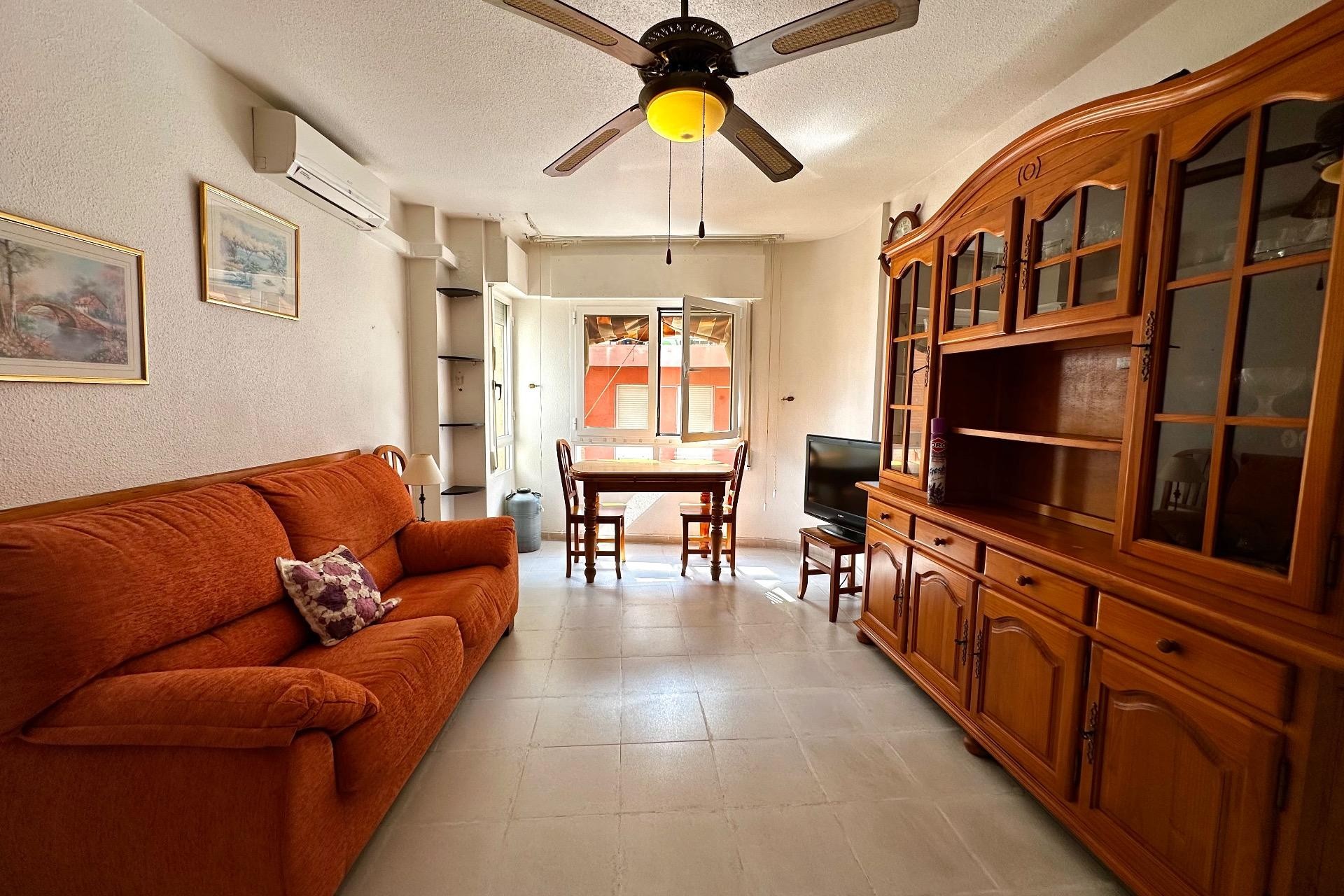 Resale - Apartment / flat - Torrevieja - Centro