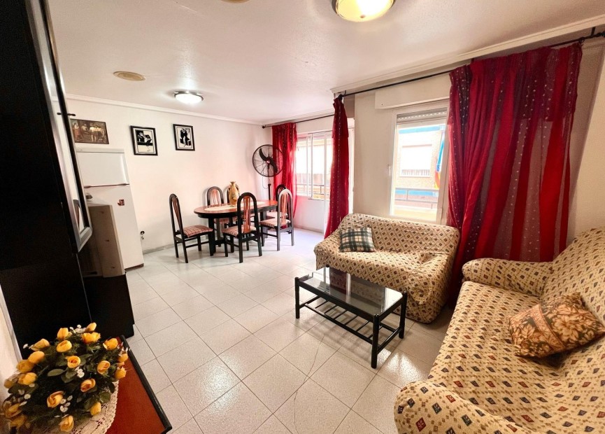 Resale - Apartment / flat - Torrevieja - Centro