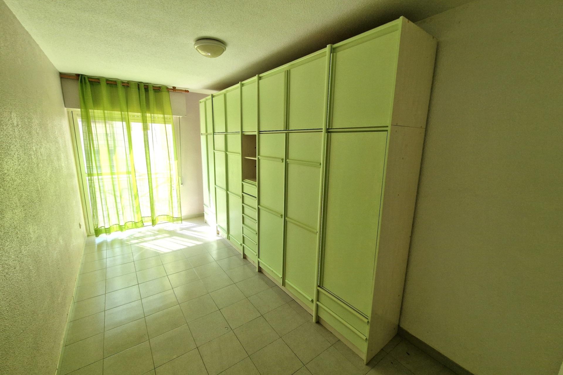 Resale - Apartment / flat - Torrevieja - Centro